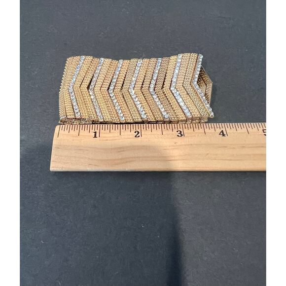 Articulated Chevron Gold Tone Rhinestones Stretch Cuff Bracelet - Picture 7 of 8